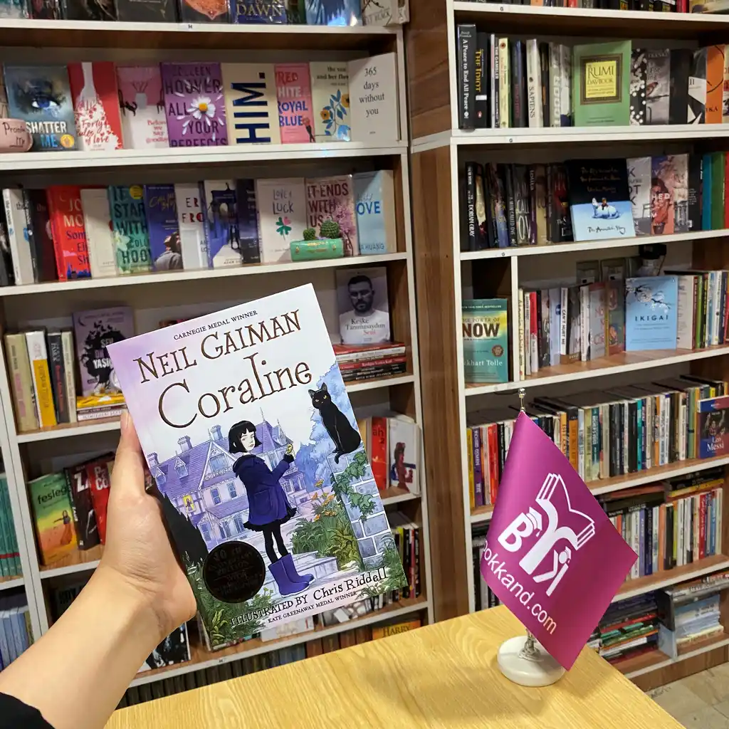 خرید کتاب Coraline بوک کند Bookkand