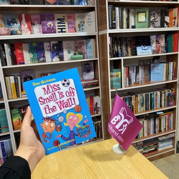 خرید کتاب !My Weird School (5) Miss small is off the wall بوک کند Bookkand